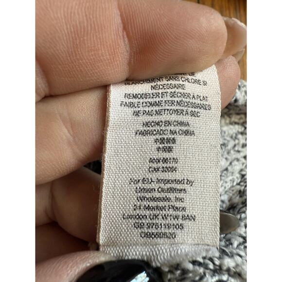 Free People Sweater Womens XSmall Black White Marled Ribbed Lettuce Hem Crewneck - Picture 5 of 6